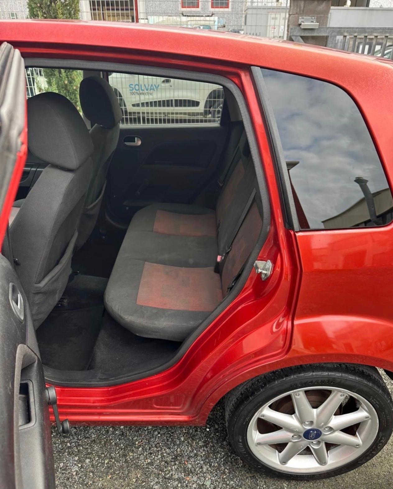 Ford Fiesta 1.4 TDCi 5p. Ghia