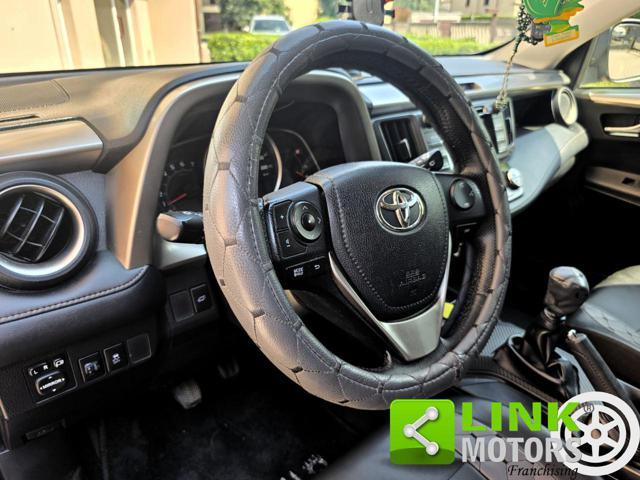 TOYOTA RAV 4 2.0 D-4D 4WD Lounge