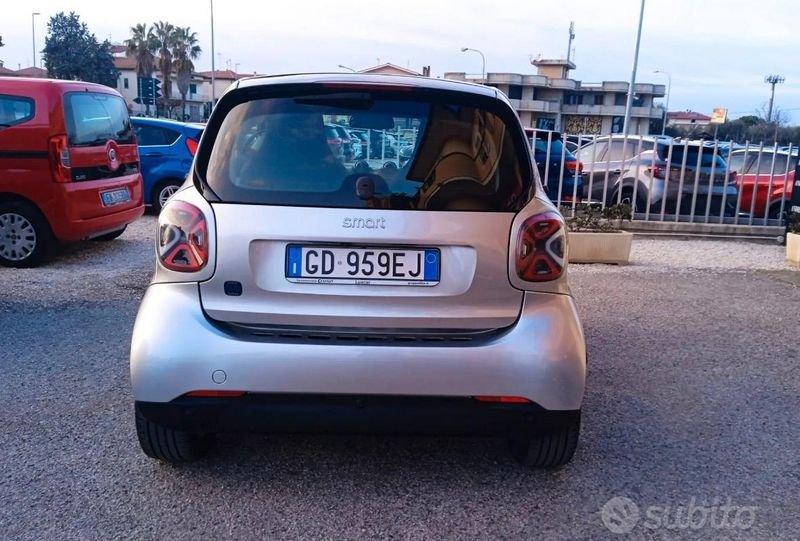 smart fortwo Fortwo eq Pure 22kW