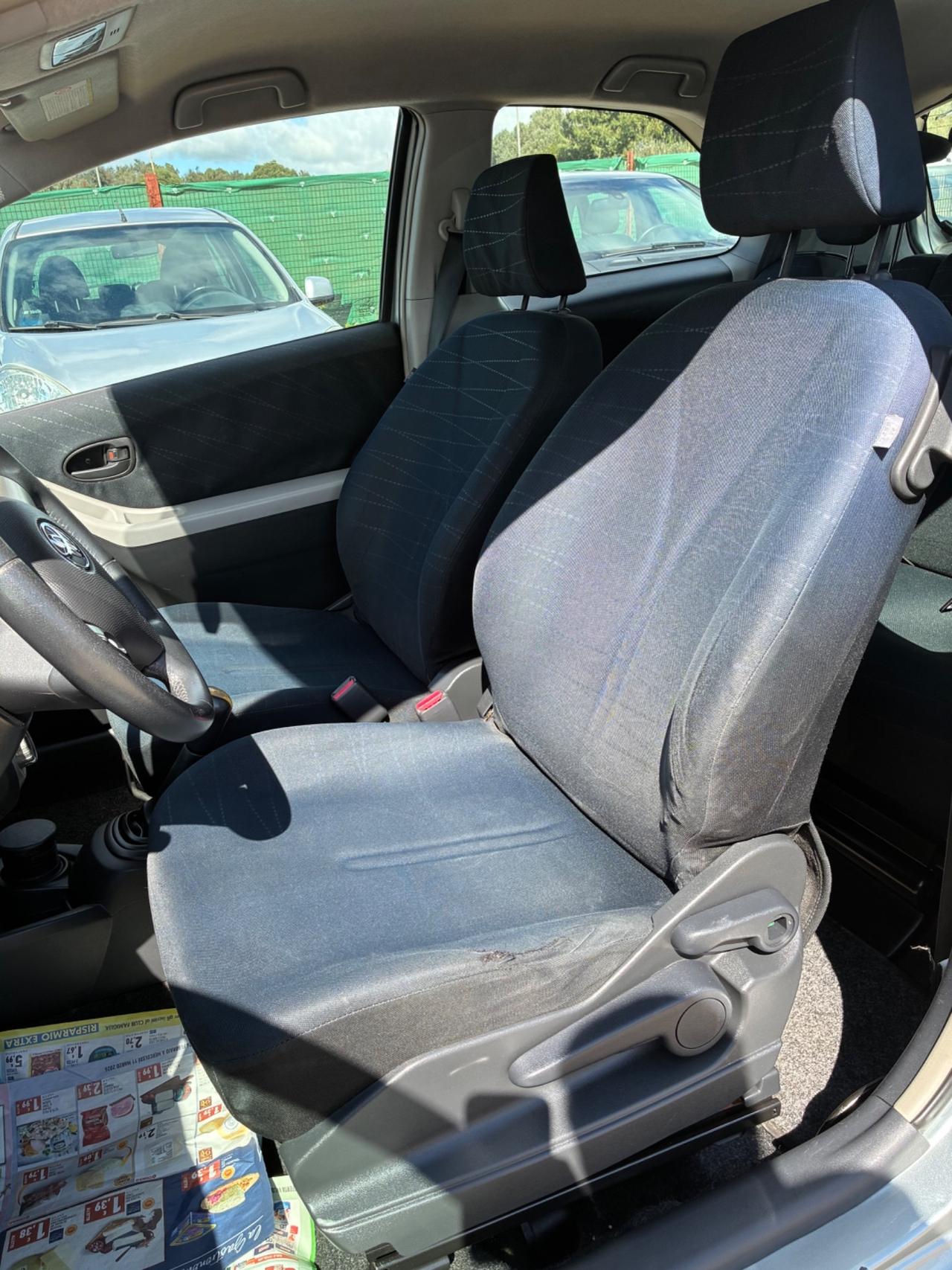 Toyota Yaris 1.0 3 porte Sol