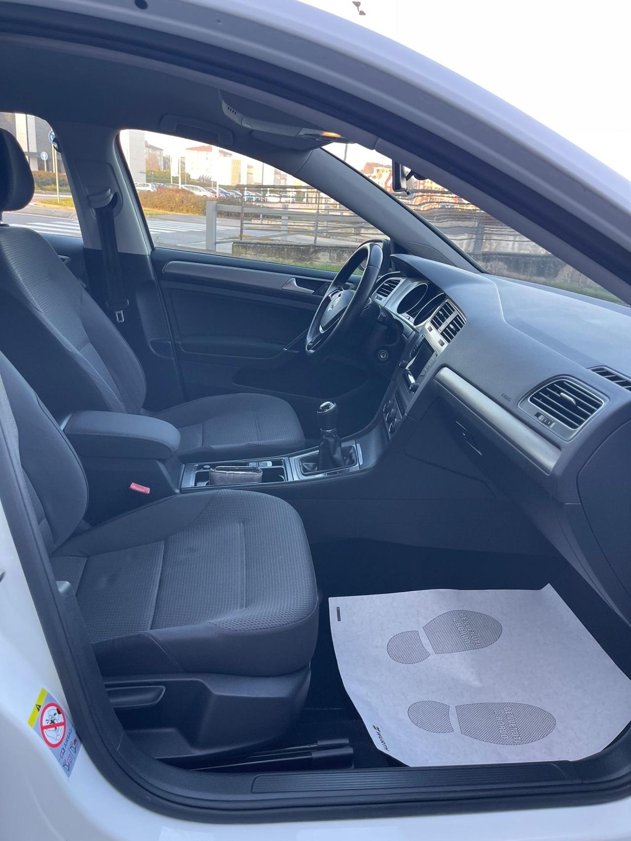 Volkswagen Golf 1.6 TDI 105 CV 5p. Business BlueMotion Technology