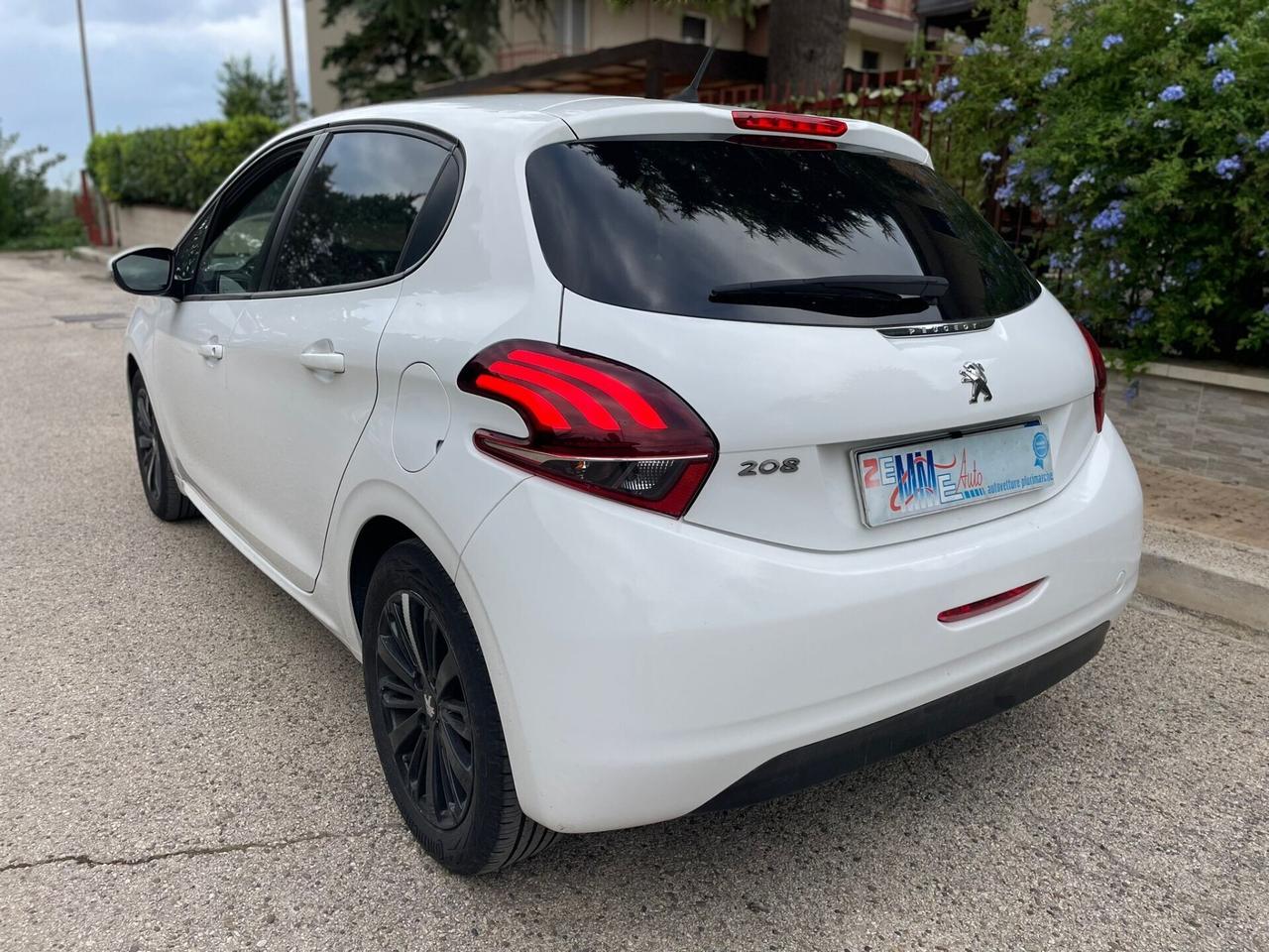 Peugeot 208 BlueHDi 75 5 porte Allure