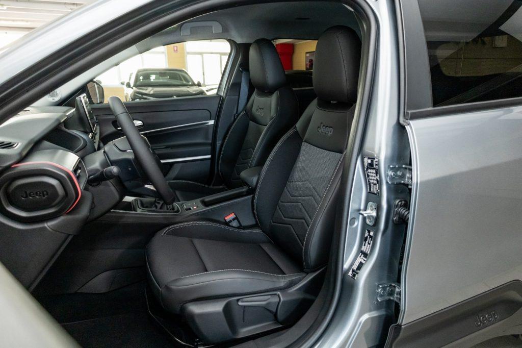 JEEP Avenger 1.2 Turbo 100 CV Summit