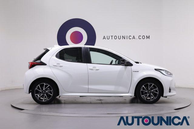 TOYOTA Yaris 1.5 HYBRID 5 PORTE LOUNGE FARI LED TETTO PANORAMA
