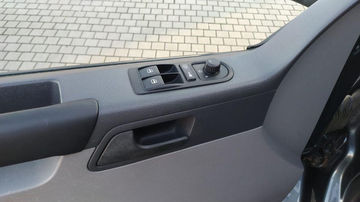 VOLKSWAGEN - Caravelle 2.5 TDI 9 POSTI 174 CV FULL