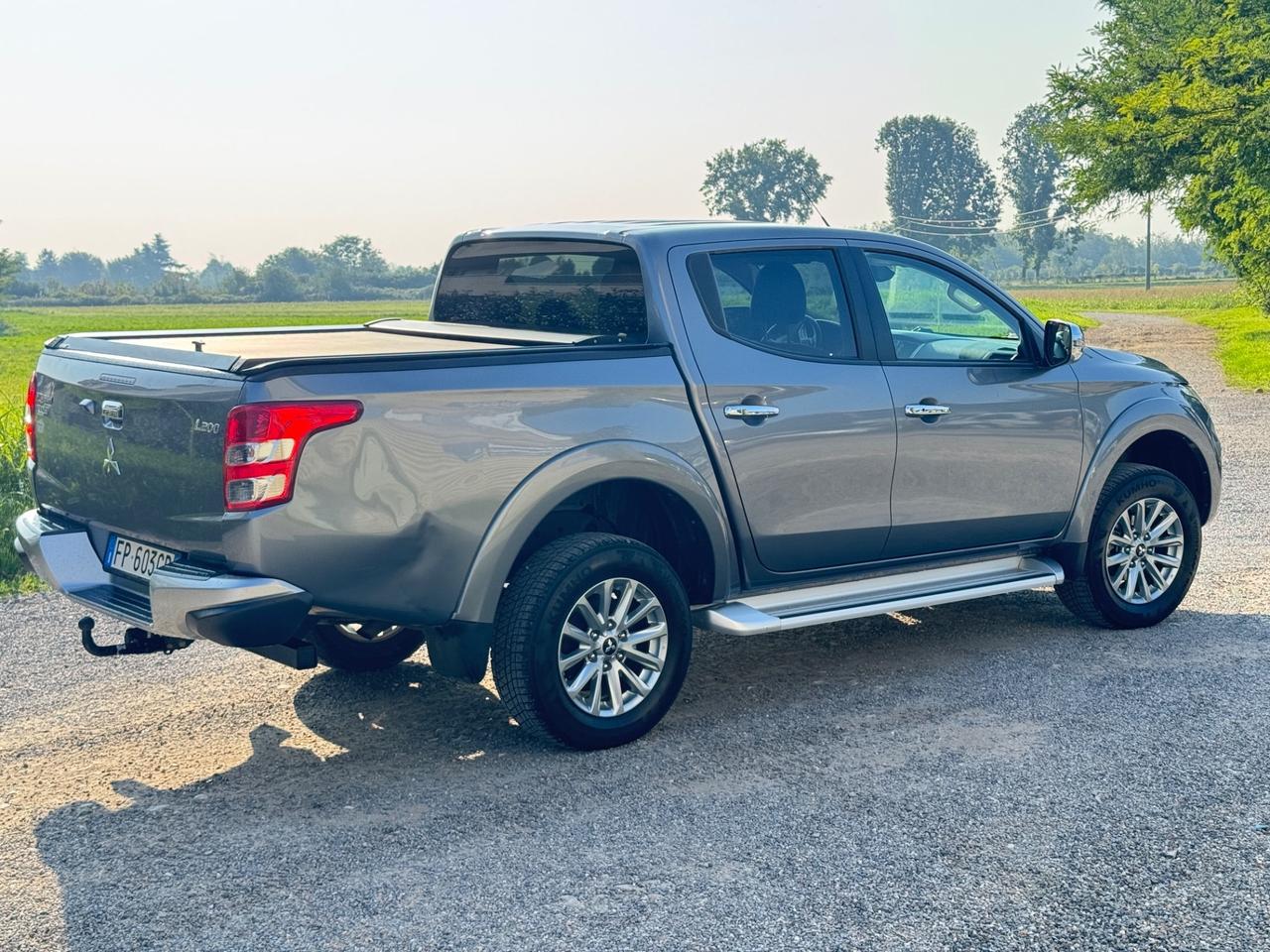 Mitsubishi L200 2.4 DI-D/181CV Double Cab
