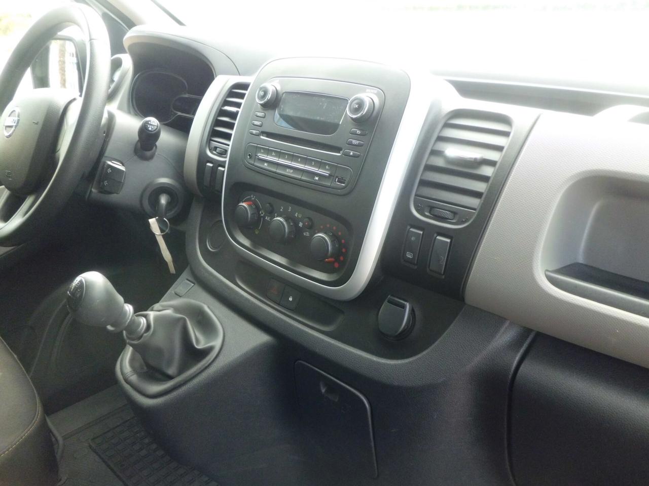 Nissan NV300 29 1.6 dCi 120CV PL-TN Van