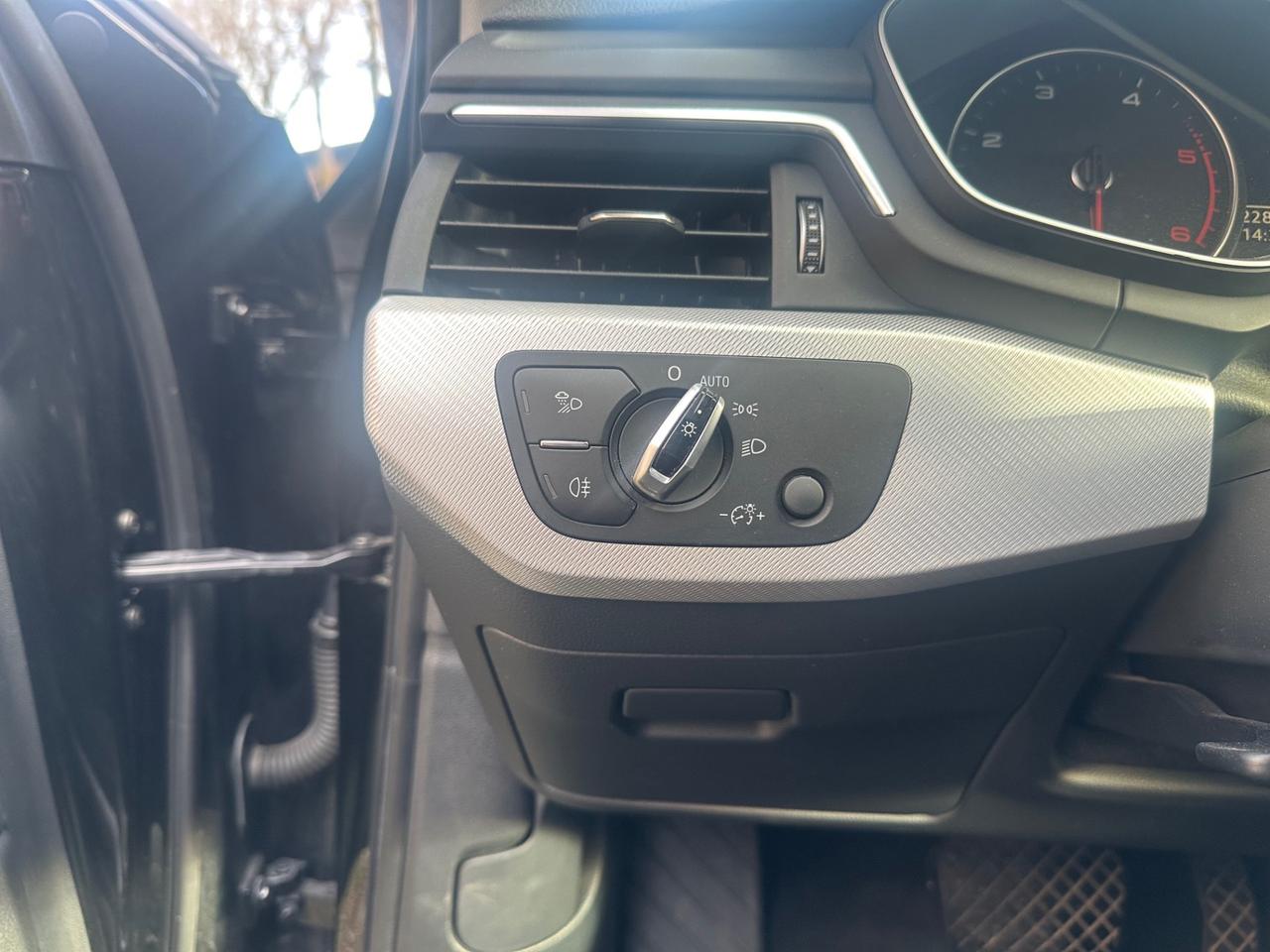 Audi A4 Avant 35 2.0 tdi 150cv s-tronic