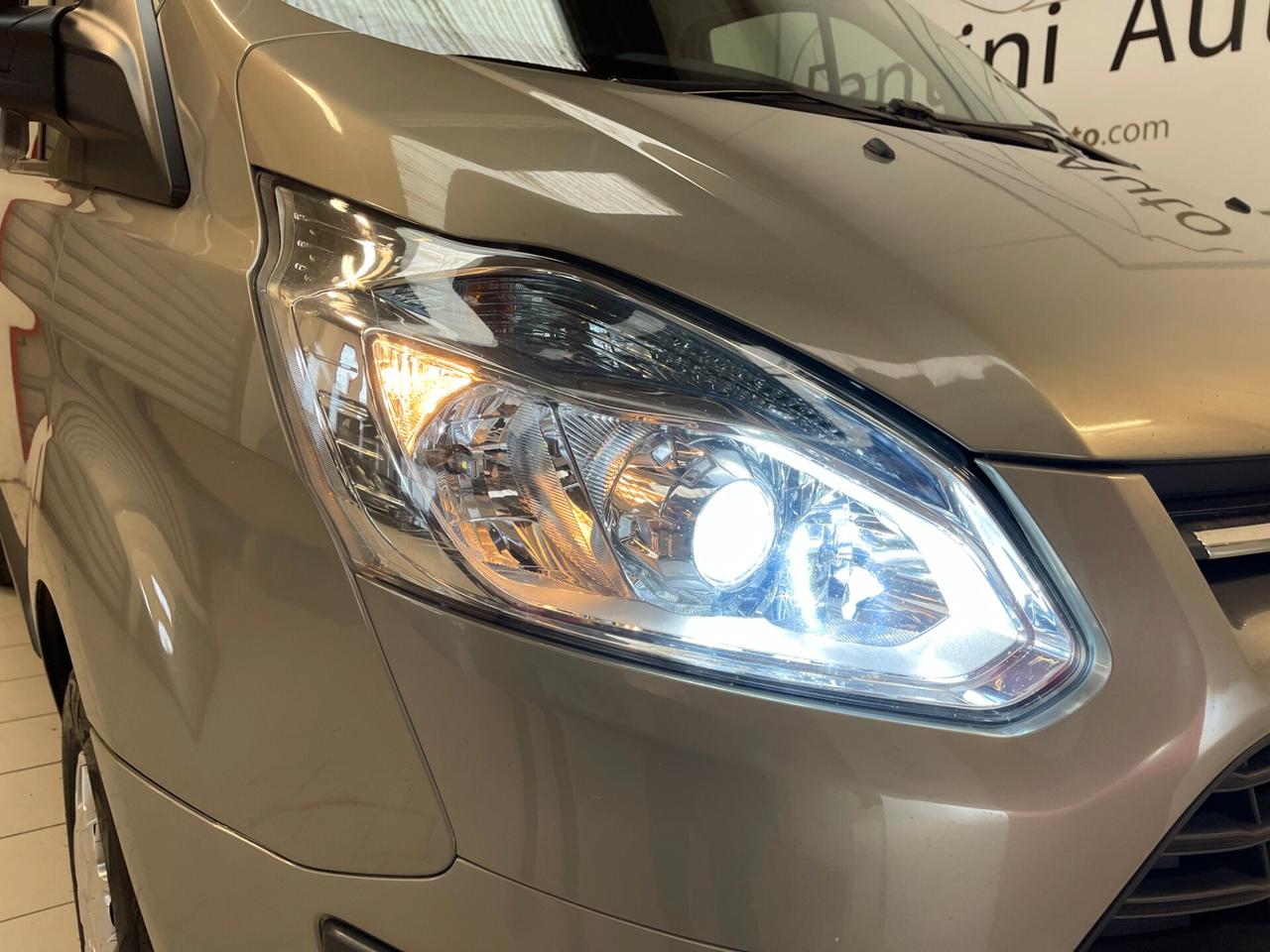 Ford Transit Custom L1H1 9 Posti-PREZZO IVA COMPRESA-LEGGI SOTTO
