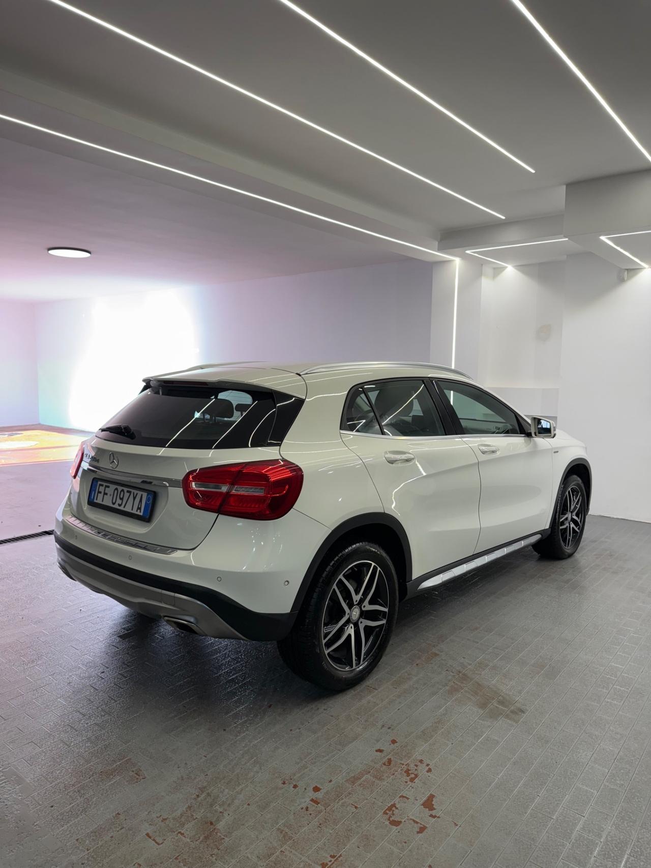 Mercedes-benz GLA 200 d Automatic Enduro Activity