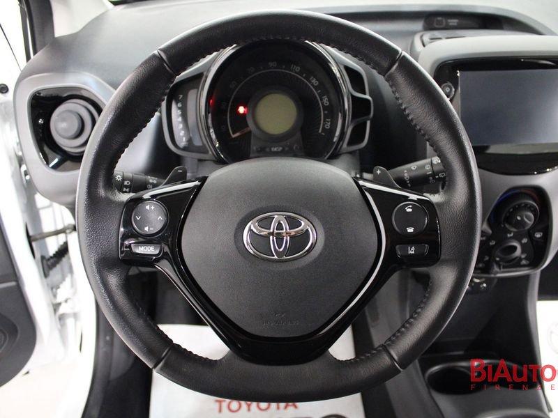 Toyota Aygo Aygo 5p 1.0 x-play m-mt 72cv