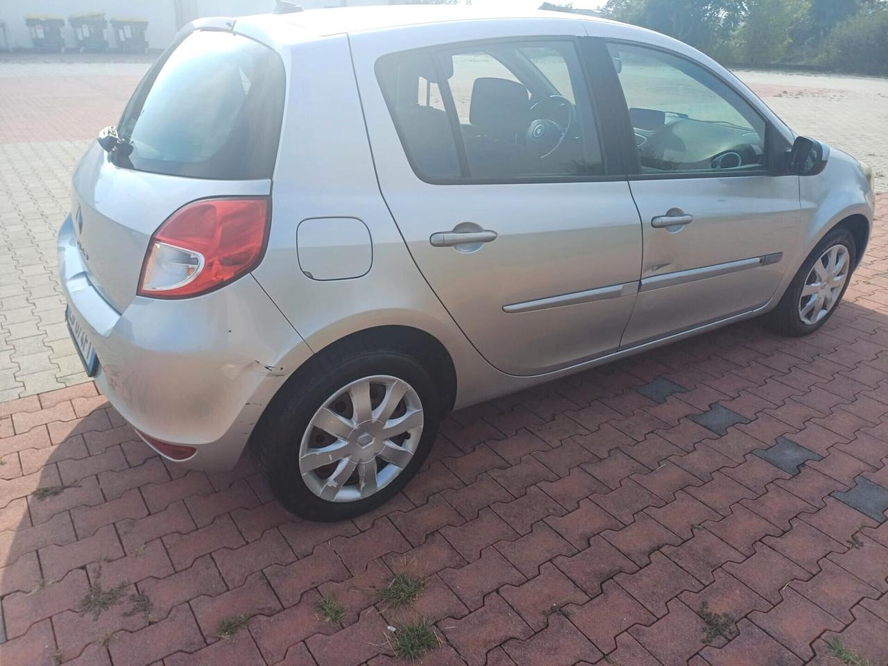 Renault Clio 1.2 16V 5 porte Dynamique