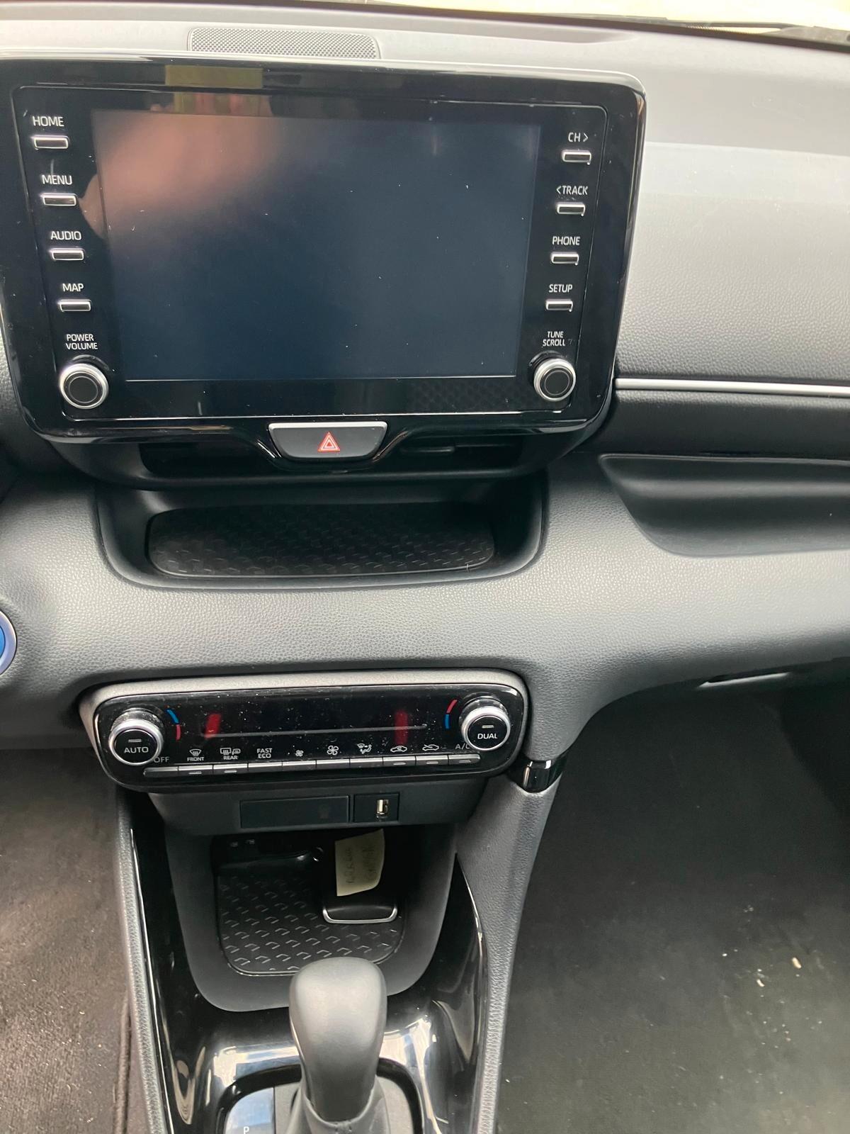 TOYOTA YARIS 1.5 Hybrid 5 Porte Lounge