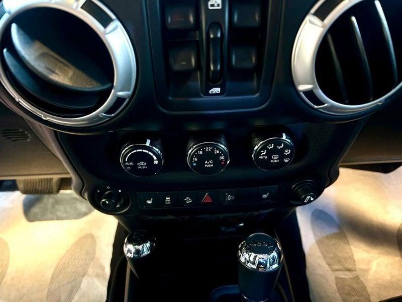 Jeep Wrangler Wrangler Unlimited 2.8 CRD DPF Sahara Auto