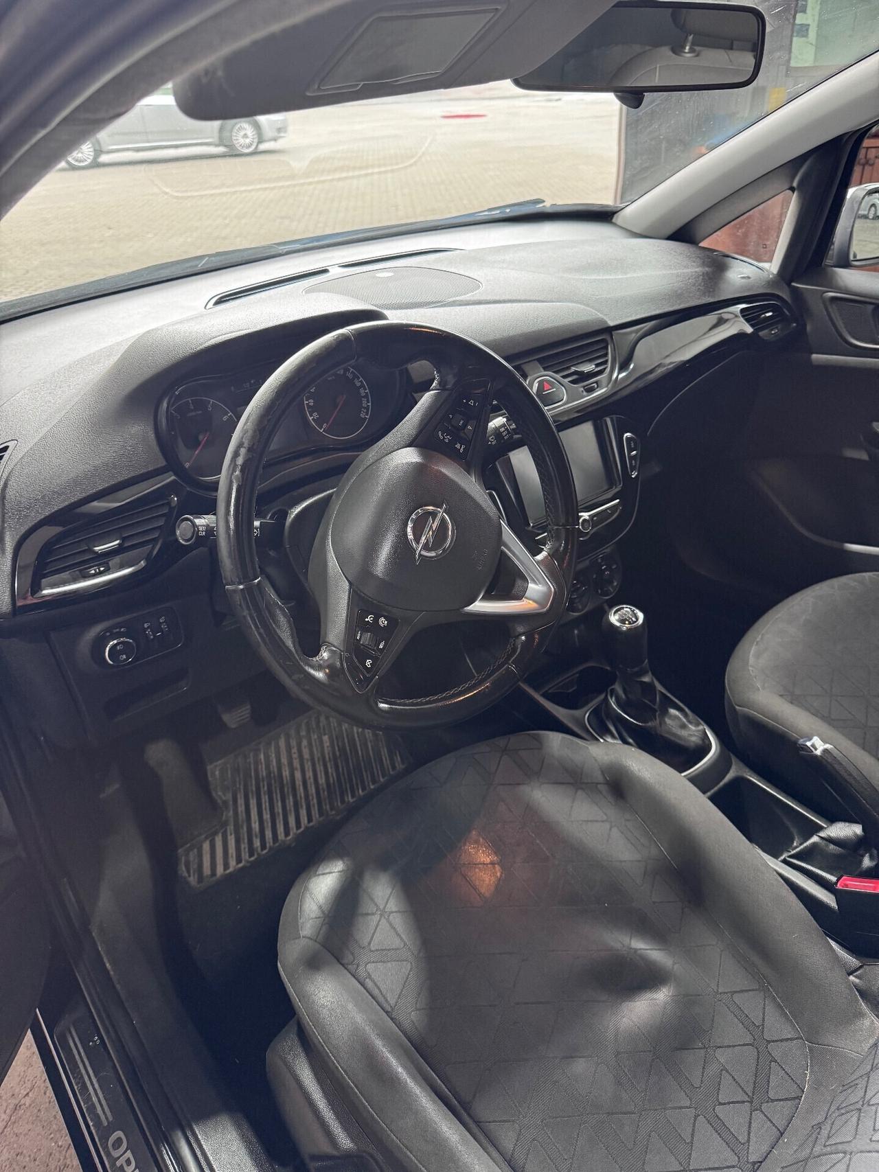 Opel Corsa 1.2 5 porte Black Edition