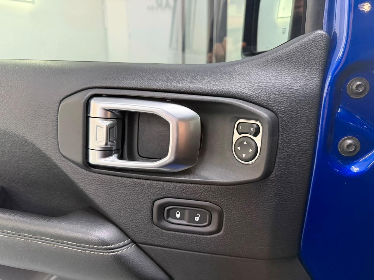 Jeep Wrangler Unlimited 2.2 Mjt II Sahara