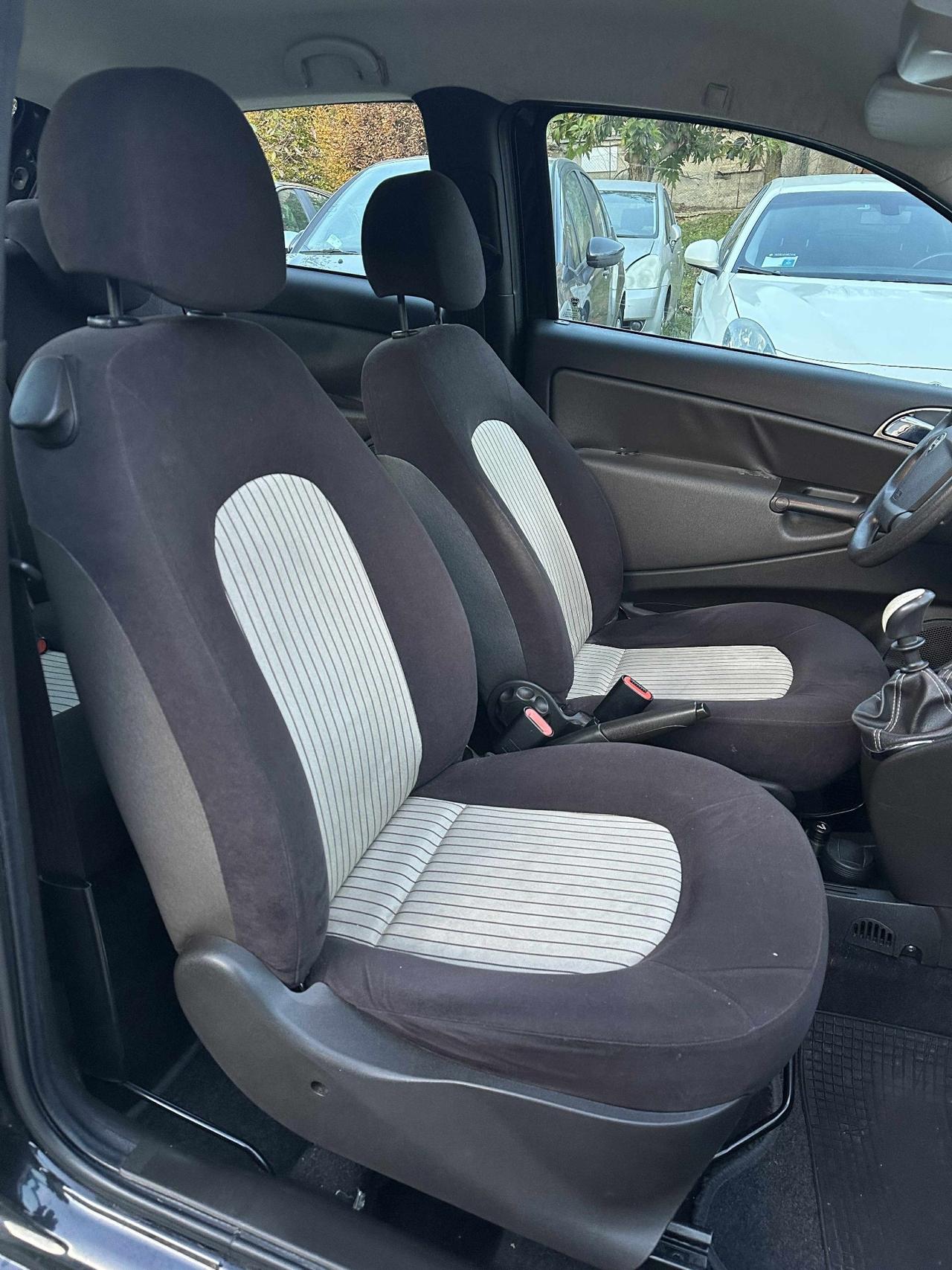 Lancia YPSILON 1.2 NEOPAT KMCERT