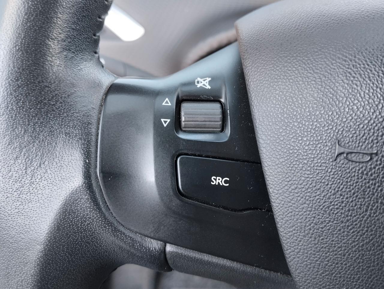 Peugeot 2008 BlueHDi 100 Active