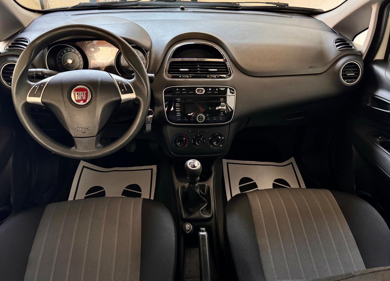 Fiat Punto 1.4 8v 2017 NATURAL POWER STREET