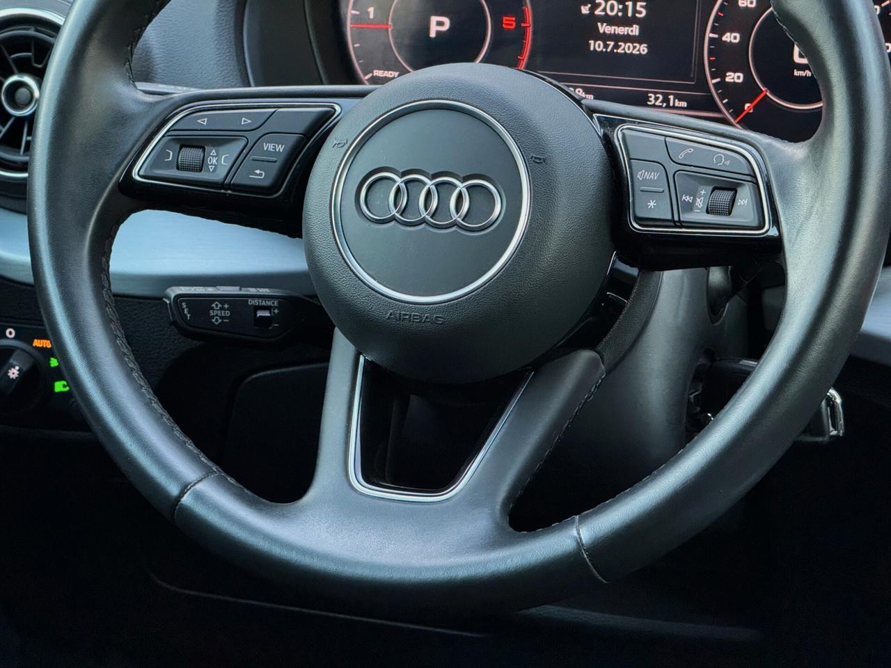 Audi Q2 35 TDI S line Quattro S-tronic 150CV COCKPIT