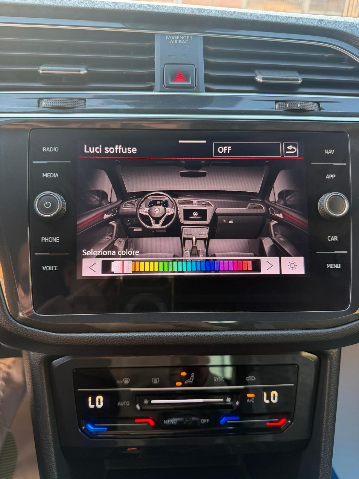 Volkswagen Tiguan 2.0 TDI 150 CV SCR DSG R-Line BIANCO PERLATO