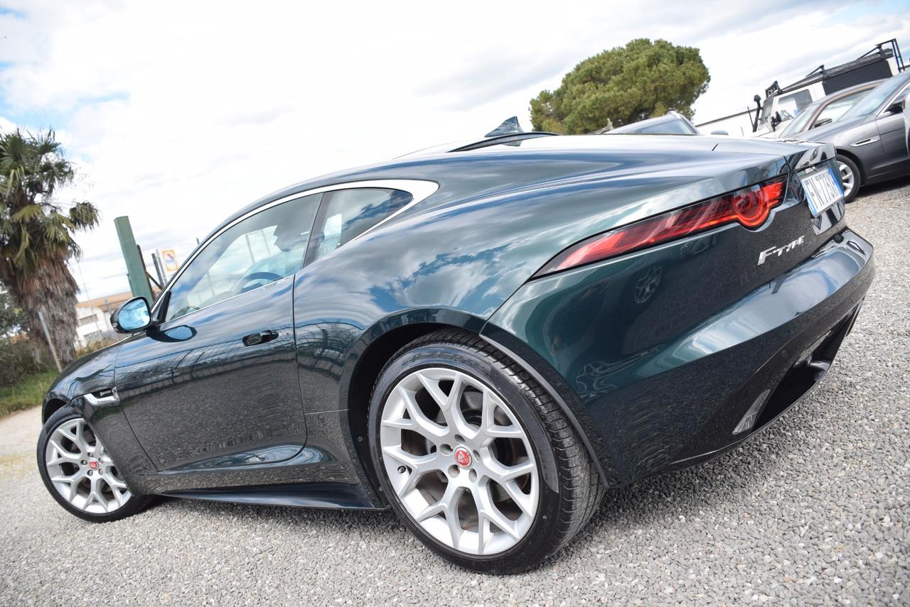 Jaguar F-Type 2.0 300CV aut. Coupé R-Dynamic 21000KM