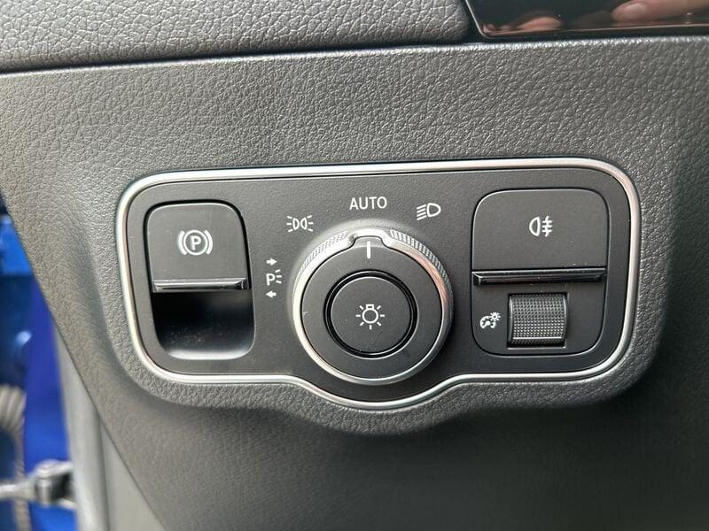 Mercedes-Benz GLA GLA-H247 2020 Diesel 200 D AUTOMATIC AMG LINE ADVANCED PLUS