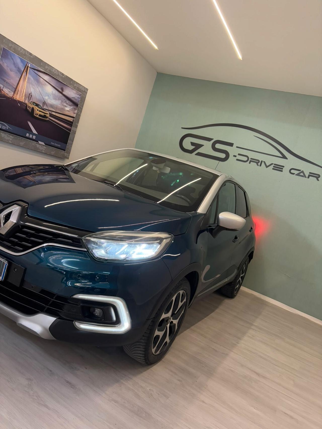Renault Captur 900cc TCe 90 CV R-Link full LED