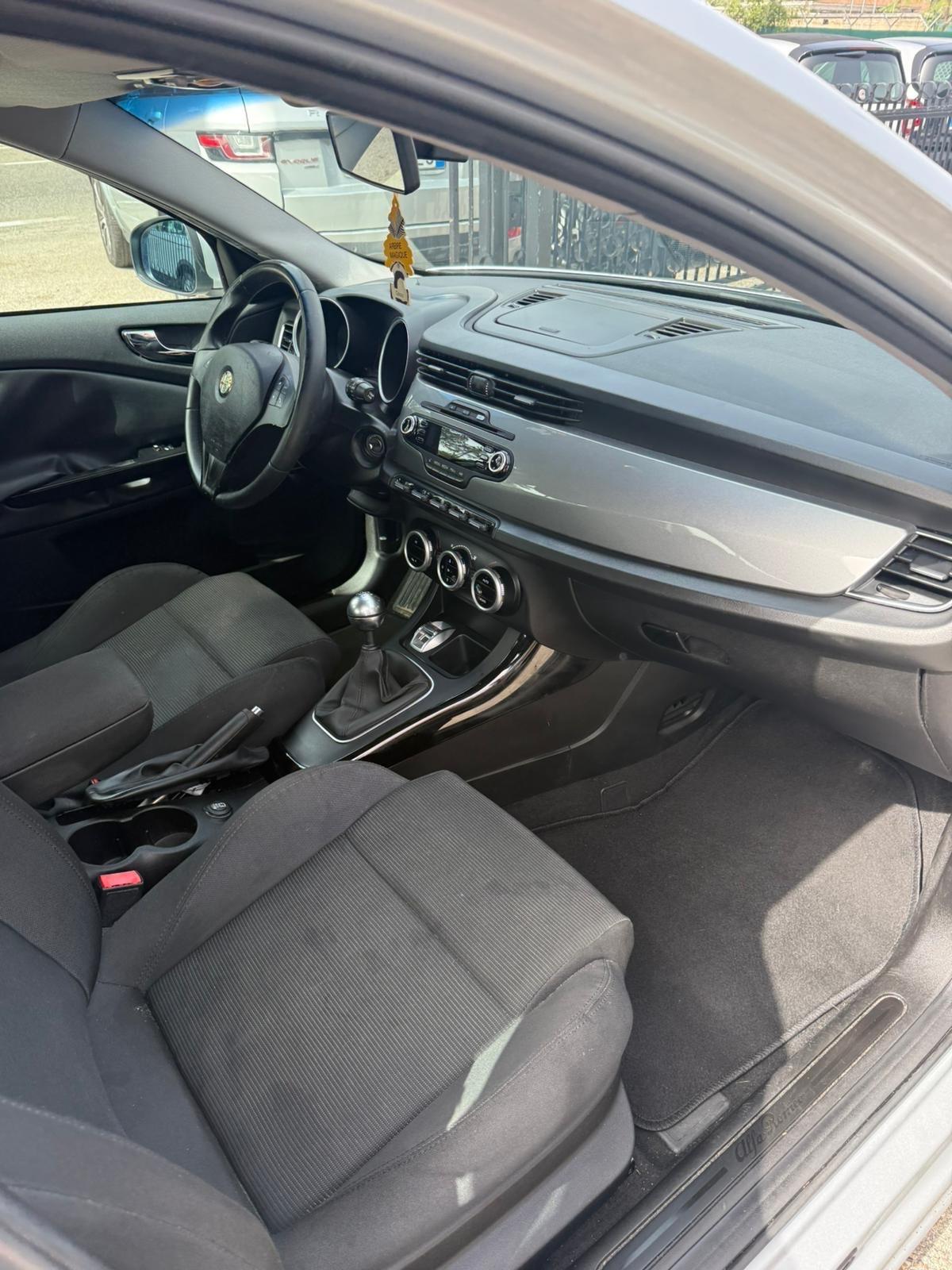Alfa Romeo Giulietta 1.6 JTDm-2 105 CV Distinctive