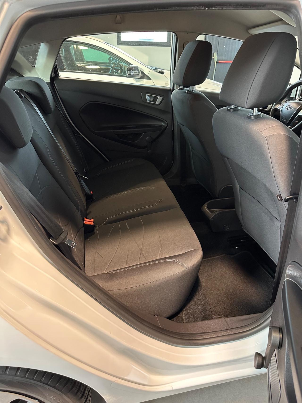 Ford Fiesta 1.2 60CV 5 porte Titanium