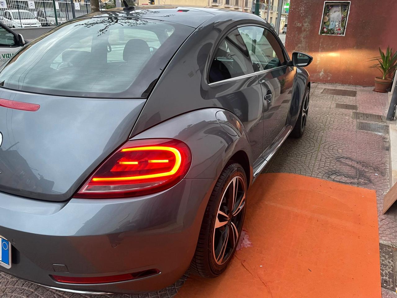 Volkswagen Maggiolino 2.0 TDI H.line 2017