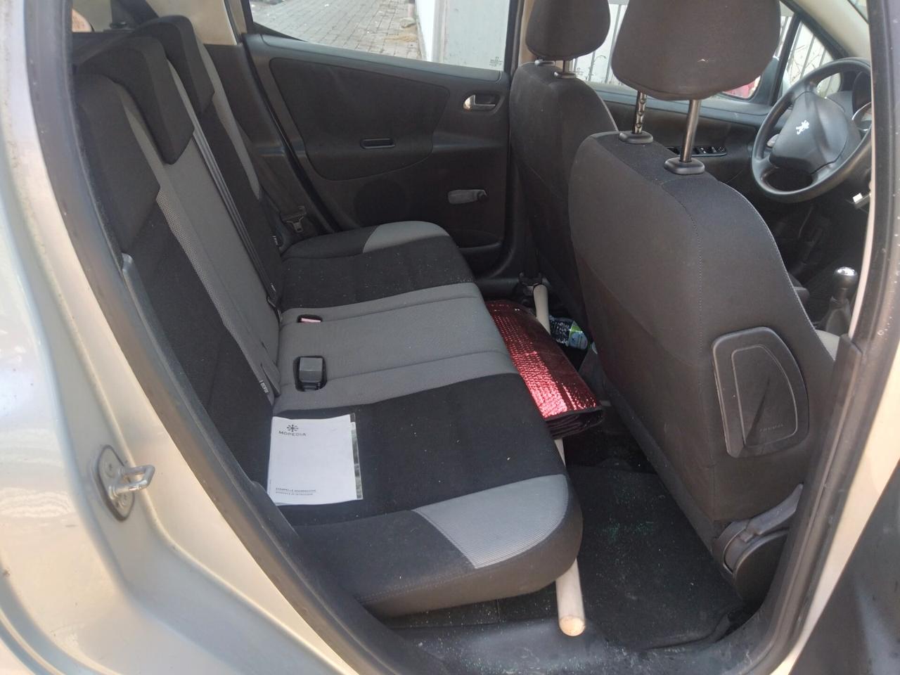 Peugeot 207 1.6 HDi 90CV SW XS Ciel xneopatentati