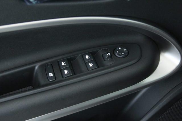JEEP Avenger 1.2Turbo Summit Pack Infotainment JBL Audio Sistem