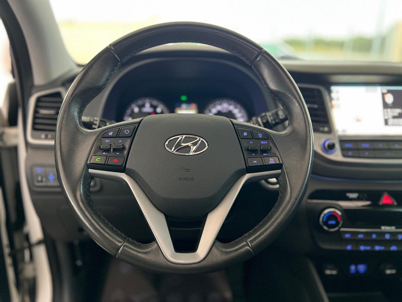 Hyundai Tucson 1.7 CRDi XPossible TETTO PANORAMICO