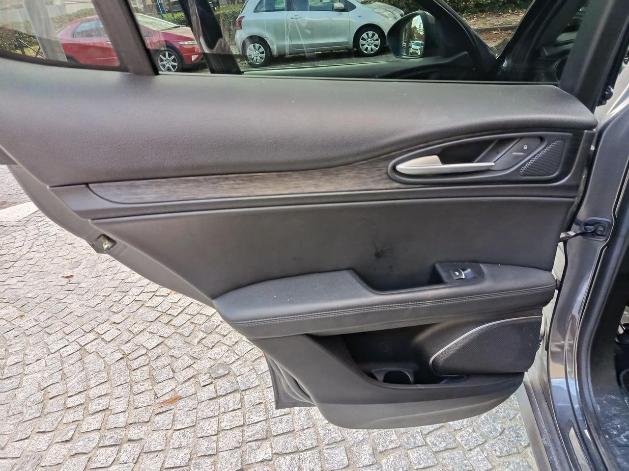 Alfa Romeo Stelvio Sport Tech 2.2 #7918