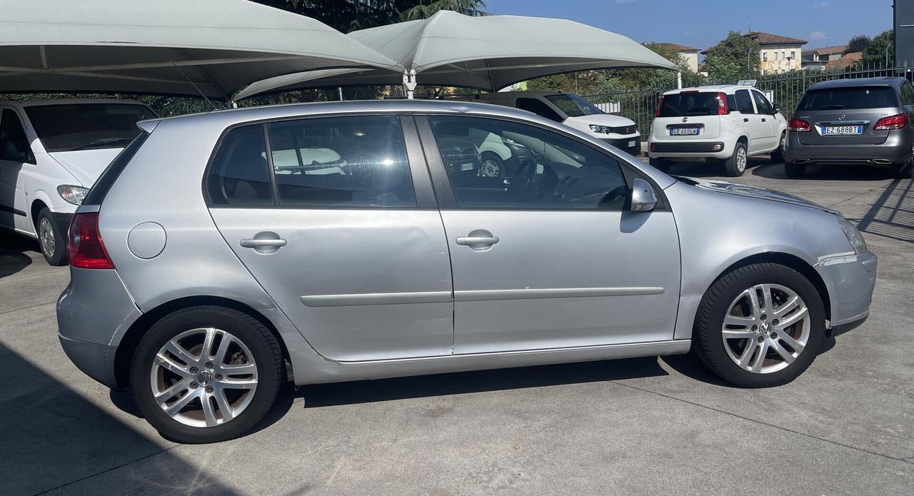 Volkswagen Golf 5p 1.900 TDI