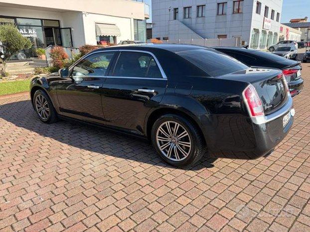 LANCIA Thema 3.0 V6 Multijet II 239 CV Executive