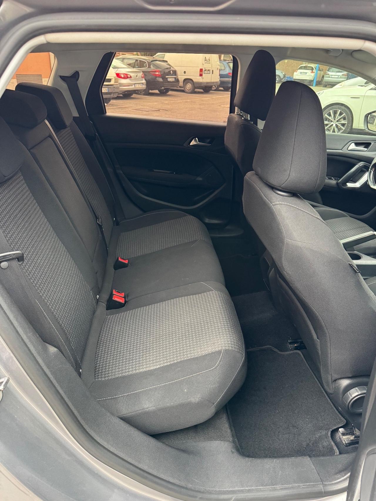 Peugeot 308 BlueHDi 130 S&S SW Allure