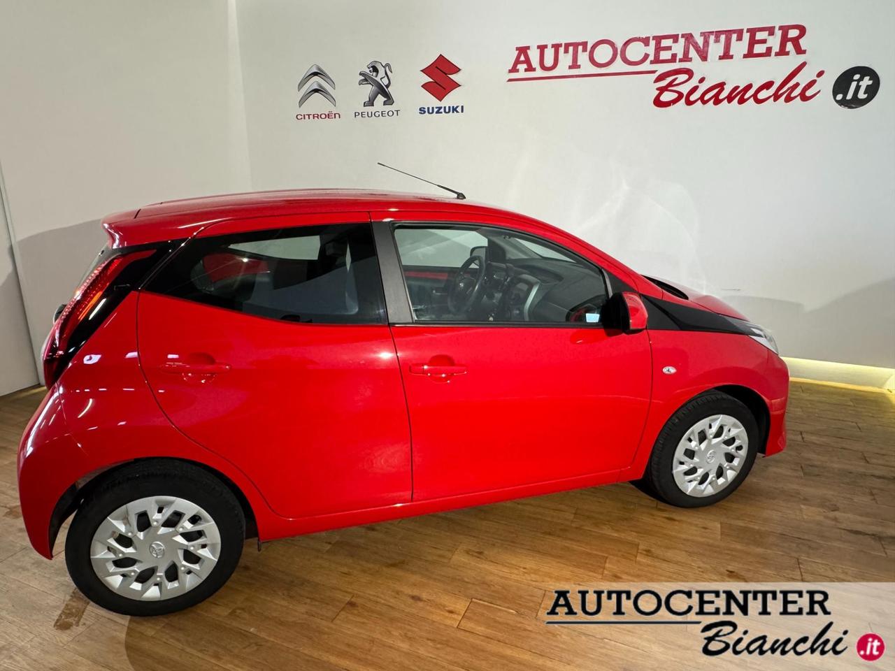 Toyota Aygo 5 Porte Aygo 5p 1.0 x-cool 72cv