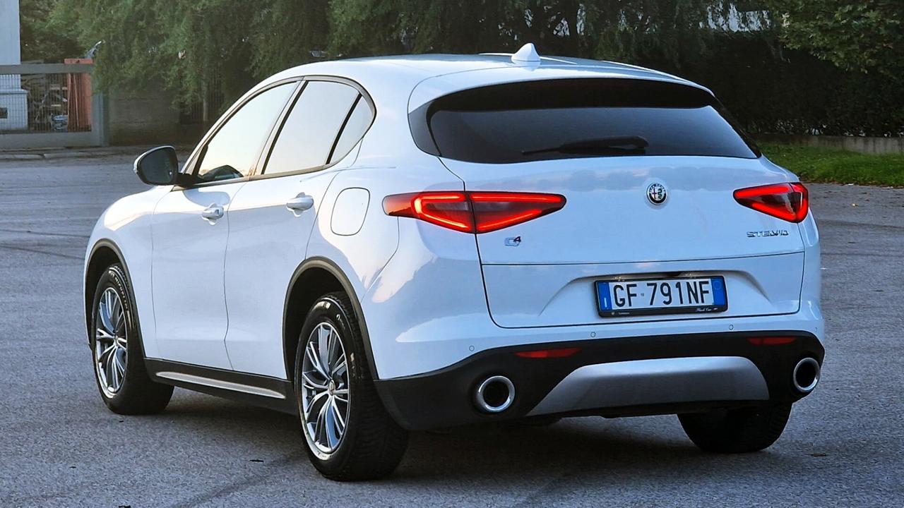 Alfa Romeo Stelvio 2.2 Turbodiesel 190 CV AT8 Q4