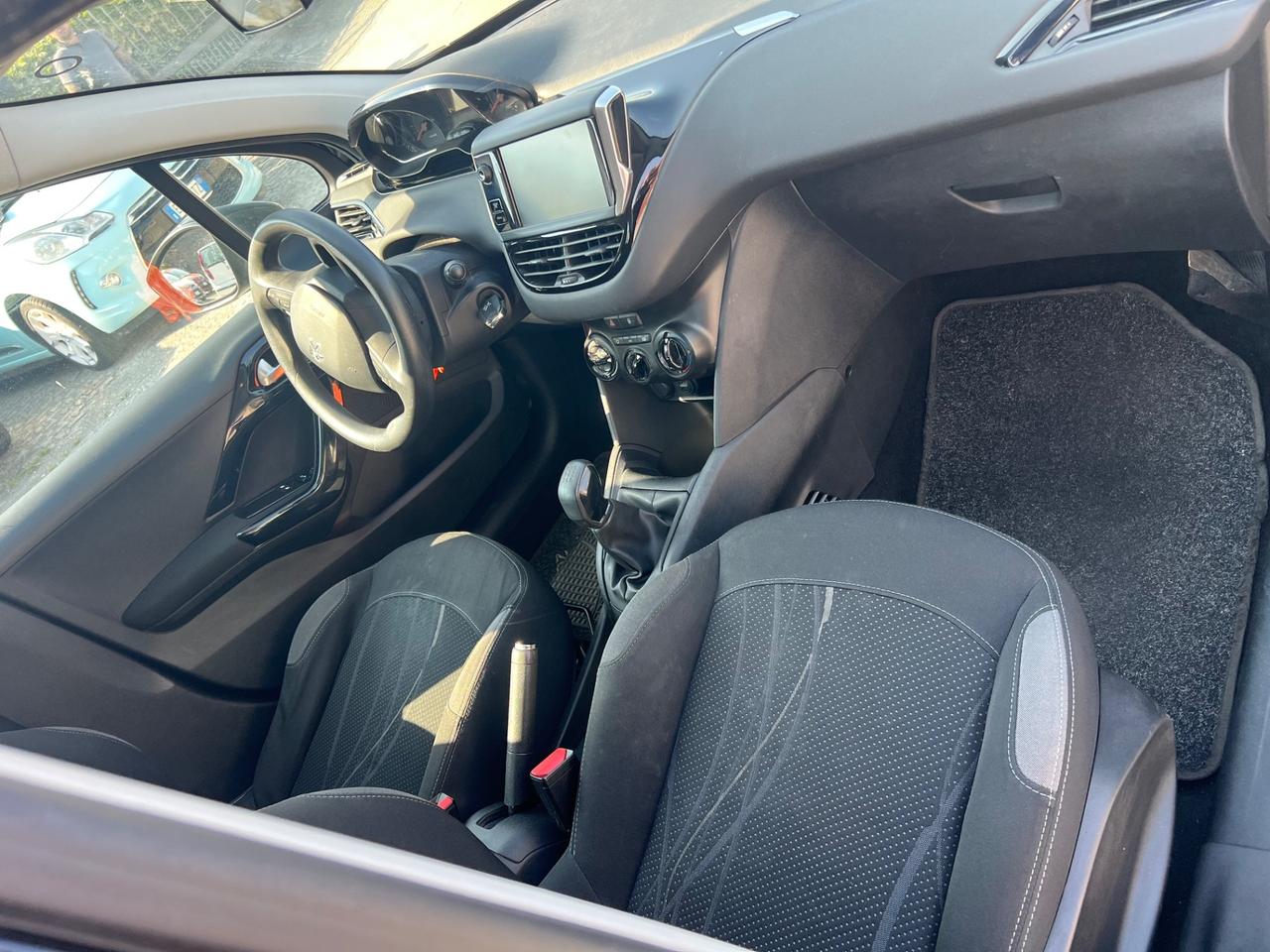 Peugeot 208 1.2 VTi 82 CV 5 porte Access