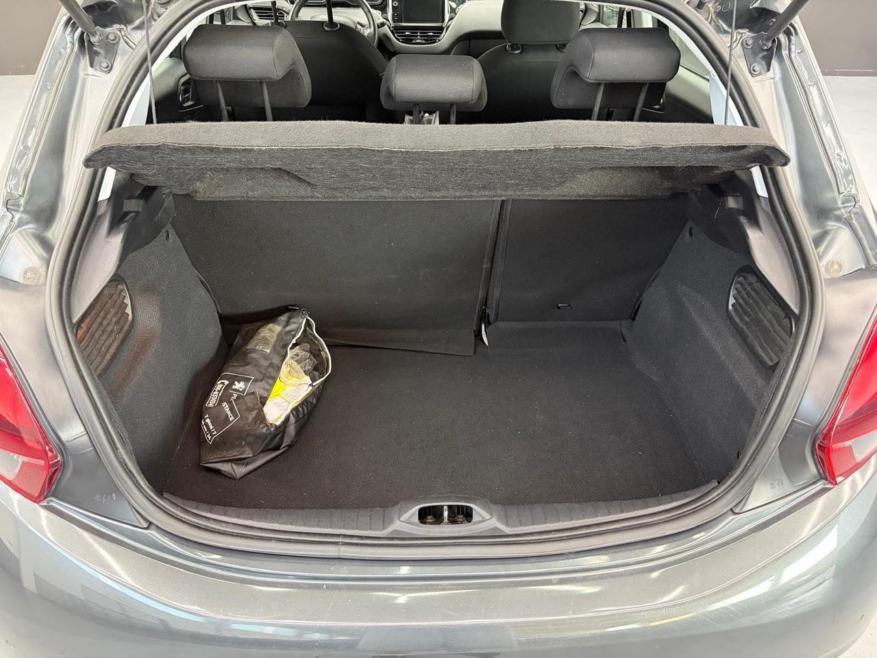 Peugeot 208 PureTech 82 5 porte Allure
