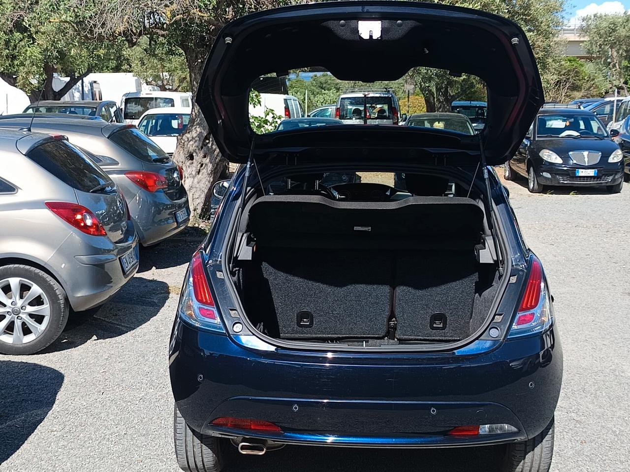 Lancia Ypsilon 2020 - 1.2 BENZINA OK NEOP. LB AUTOMOBILI