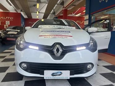 RENAULT CLIO "COSTUME NATIONAL" 1.2 BENZINA - NEOPATENTATI - UNICO PROPRIETARIO - GARANZIA