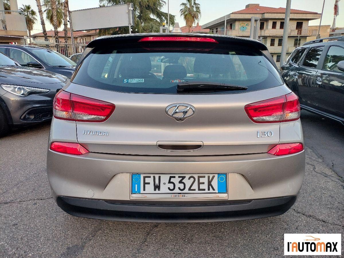 HYUNDAI - i30 1.6 crdi Business 115cv