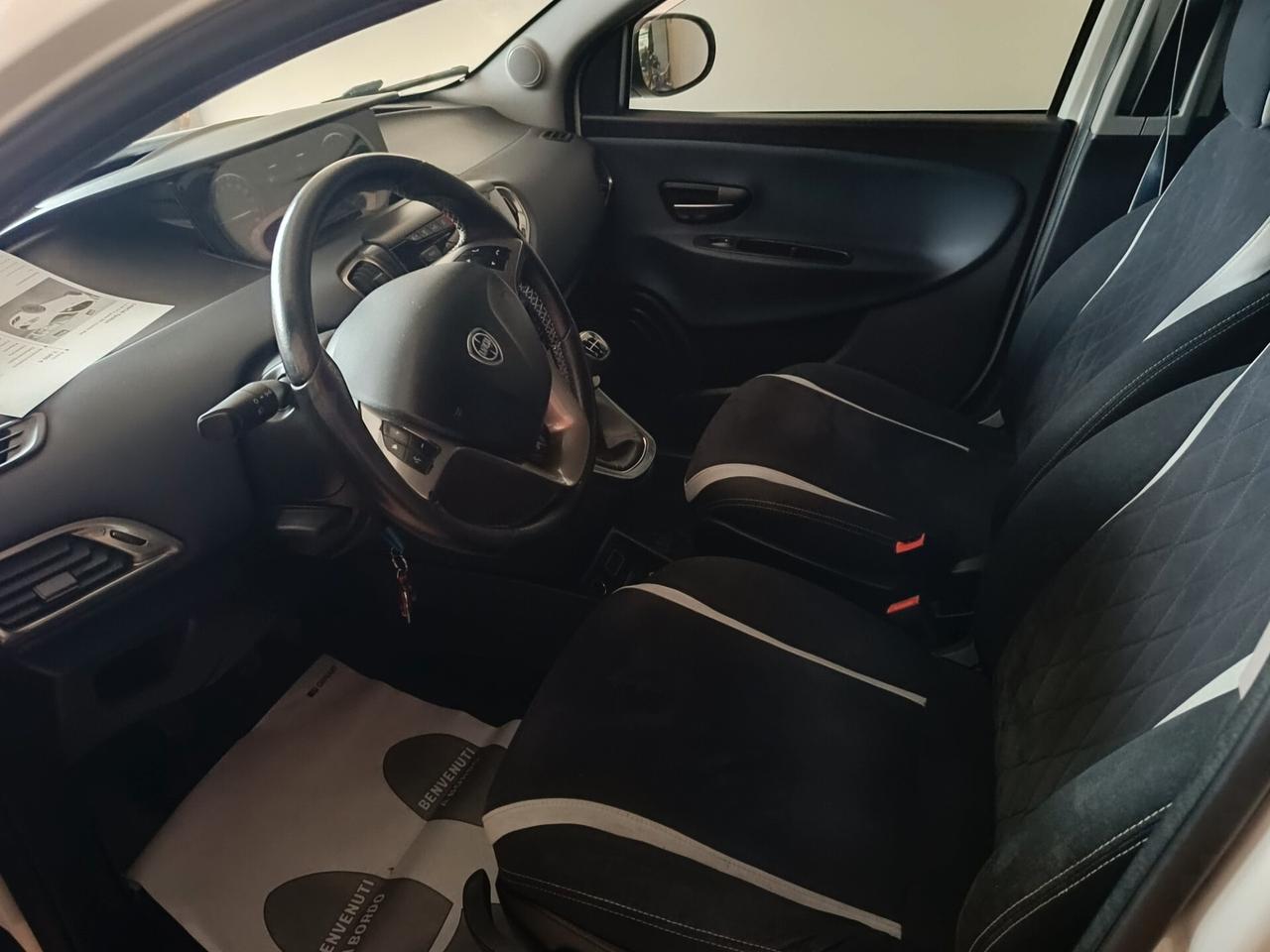 Lancia Ypsilon 1.2 69 CV 5 porte GPL Ecochic Mya