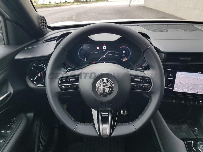 Alfa Romeo Junior Junior 1.2 ibrida Speciale 136cv edct6