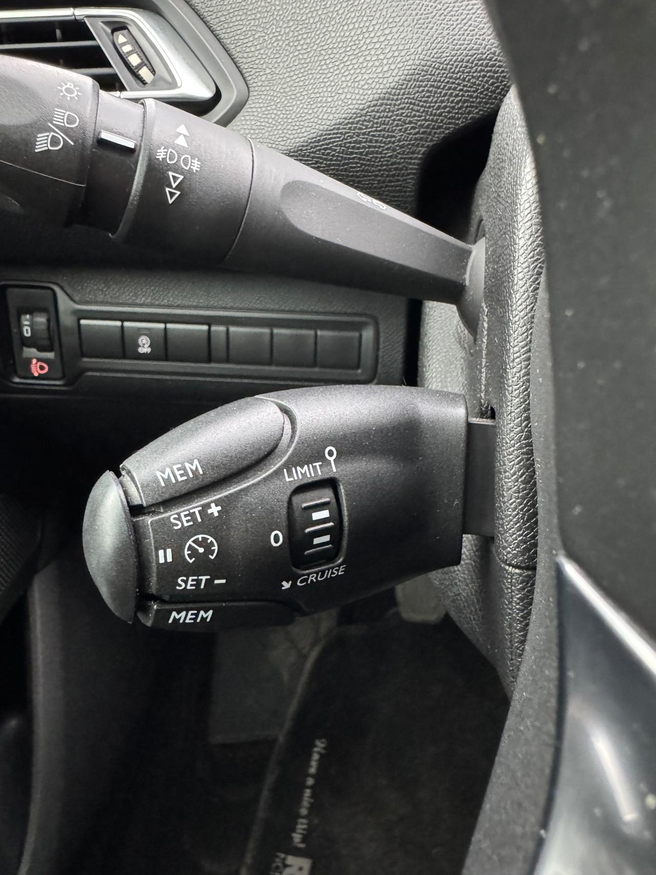 Peugeot 308 BlueHDi 130 S&S SW Allure