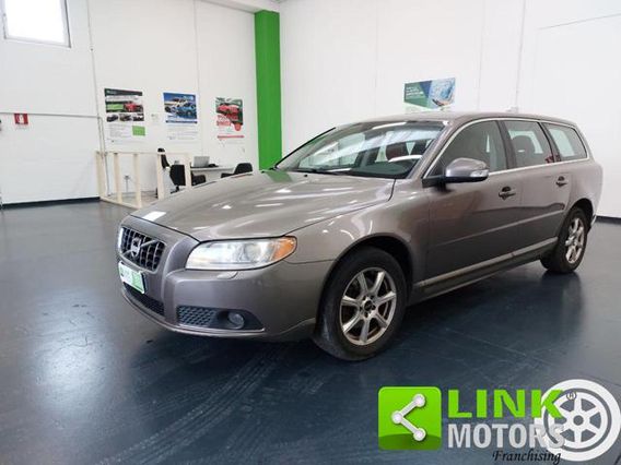 VOLVO V70 D3 Momentum