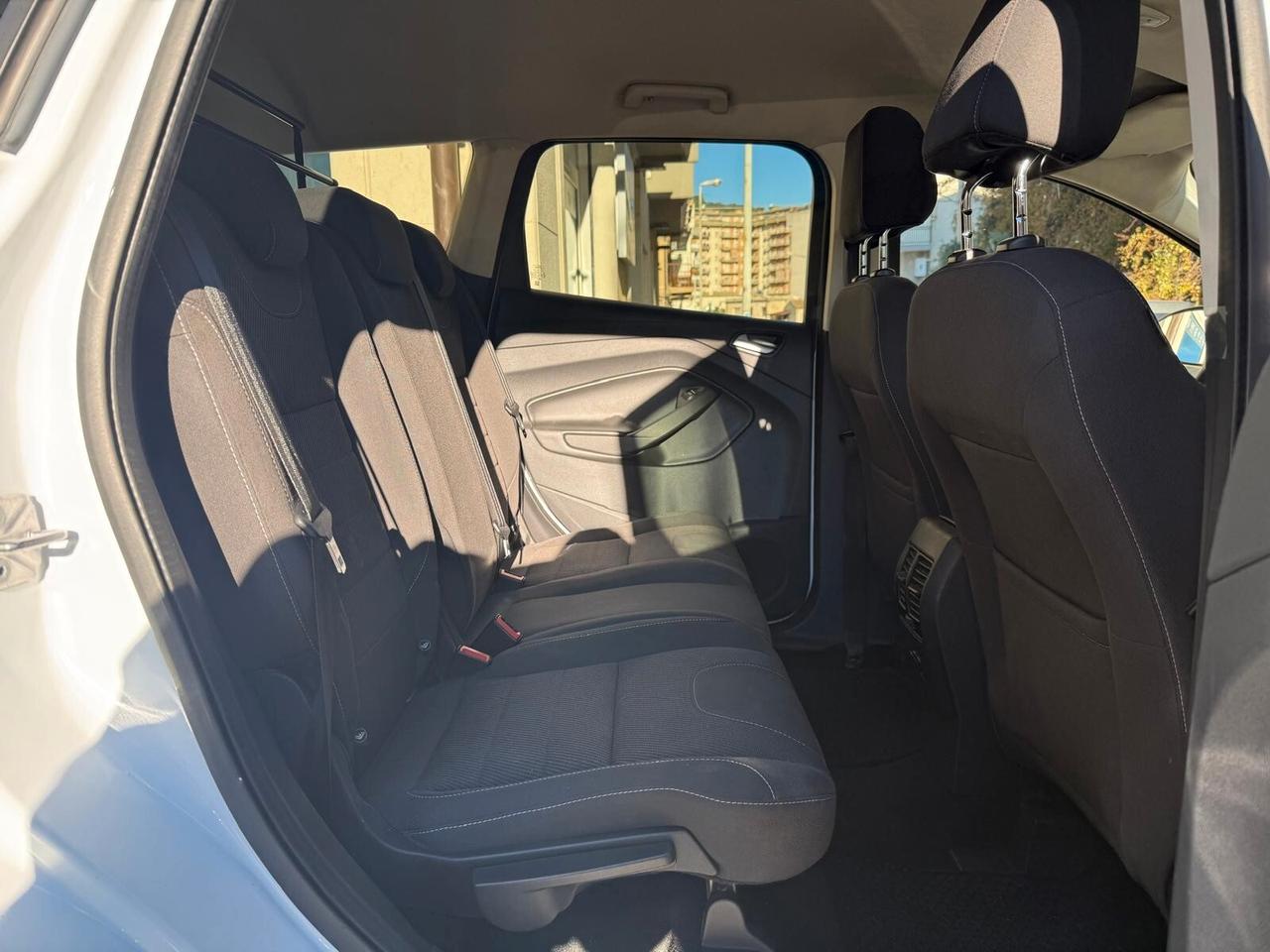 Ford Kuga 2.0 TDCI 120 CV S&S 2WD Titanium